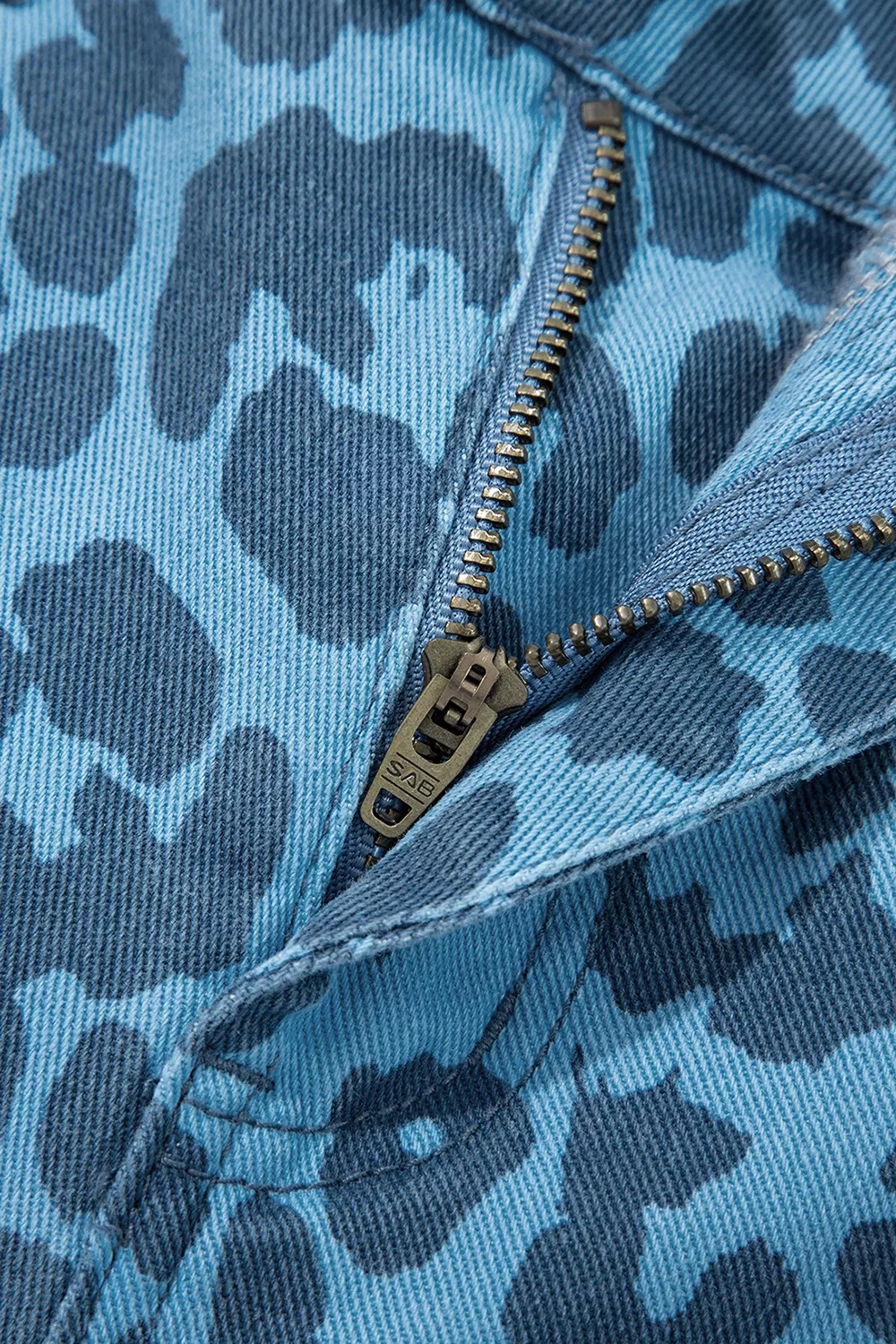 Leopard Print Barrel Leg Jeans, image 12