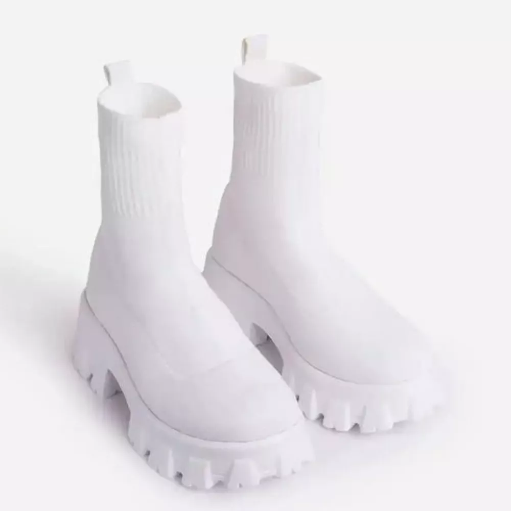 Round Toe Block Heels Boots, image 2