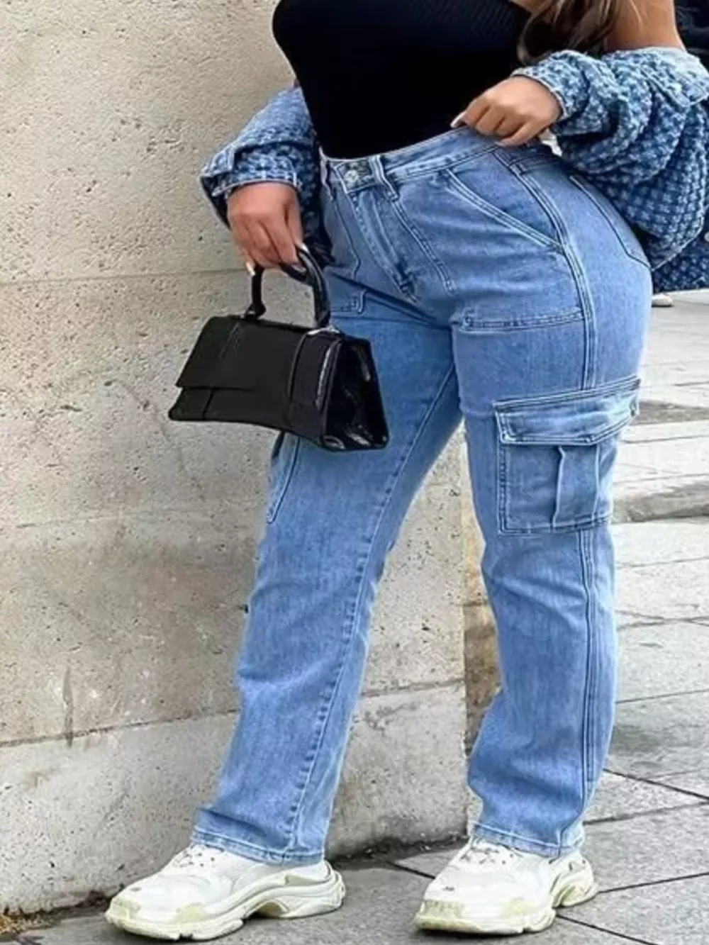 Full Size Light Wash Cargo Jeans with Multiple Pockets Plus Size, image 2