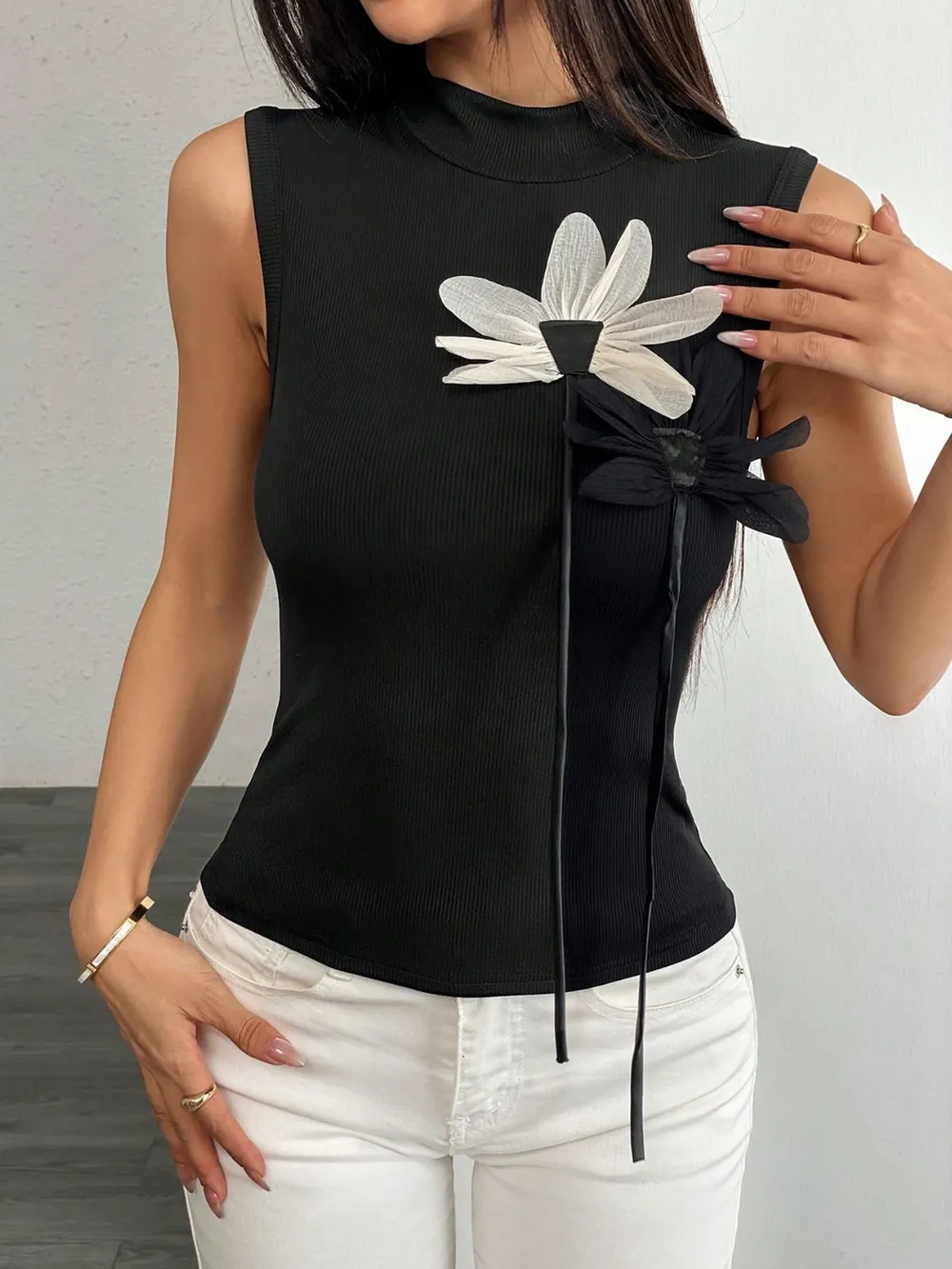 Flower Mock Neck Tank, image 2