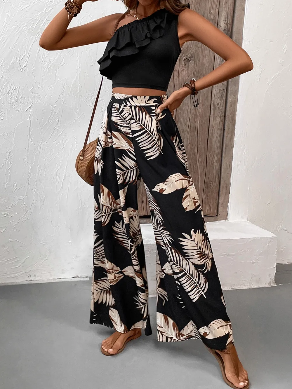 Ruffled Sleeveless Top and Printed Pants Set, image 5