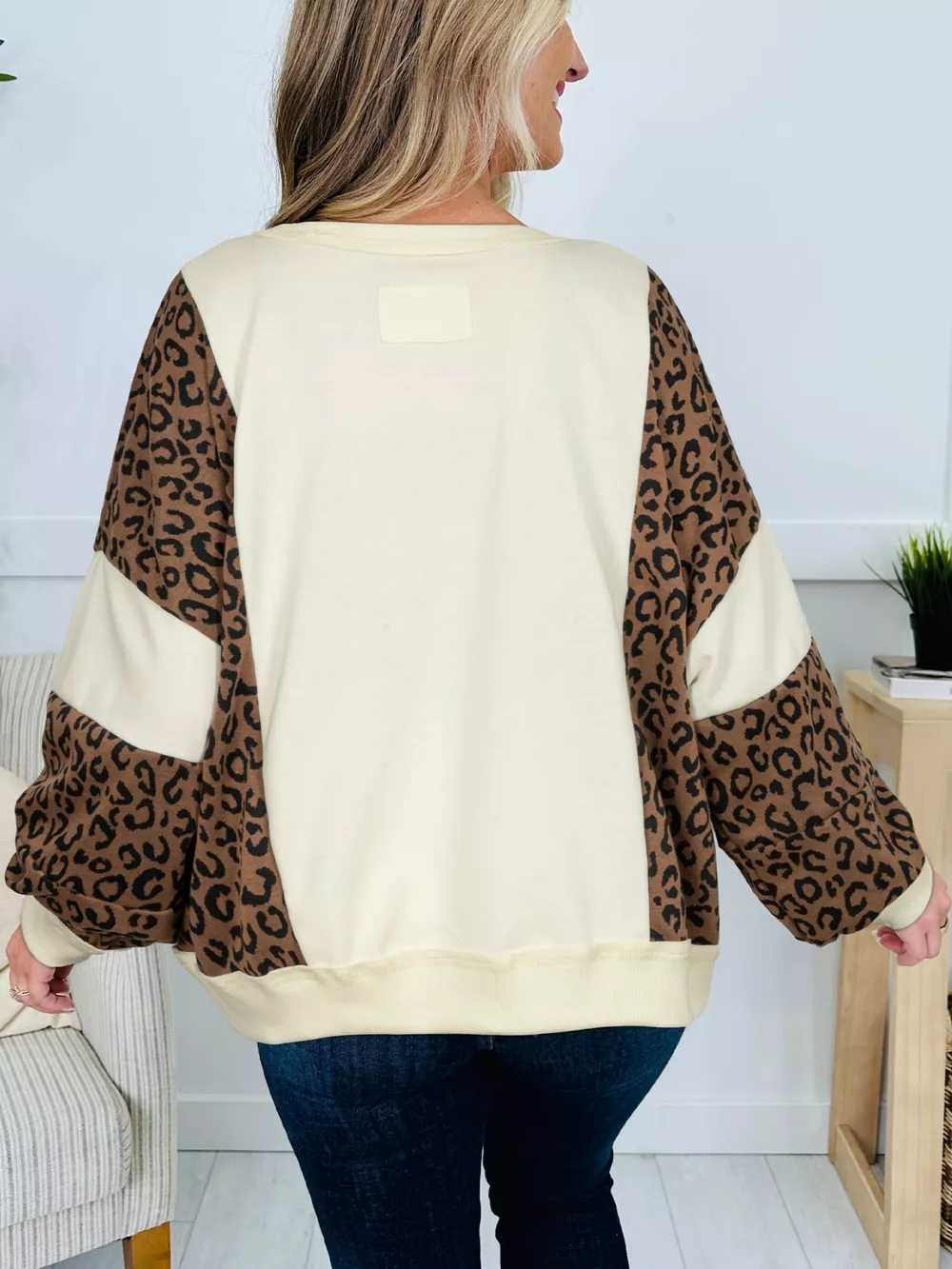 Leopard Round Neck Sweatshirt, image 2