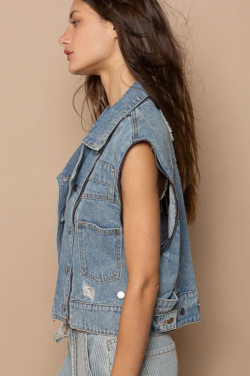 Cropped Denim Jacket with Functional Zipper Detail, image 5