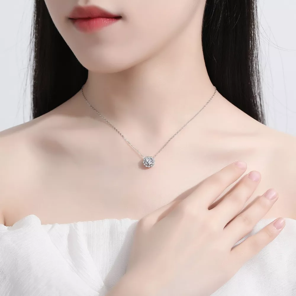 1 Carat Moissanite 925 Sterling Silver Flower Necklace, image 4
