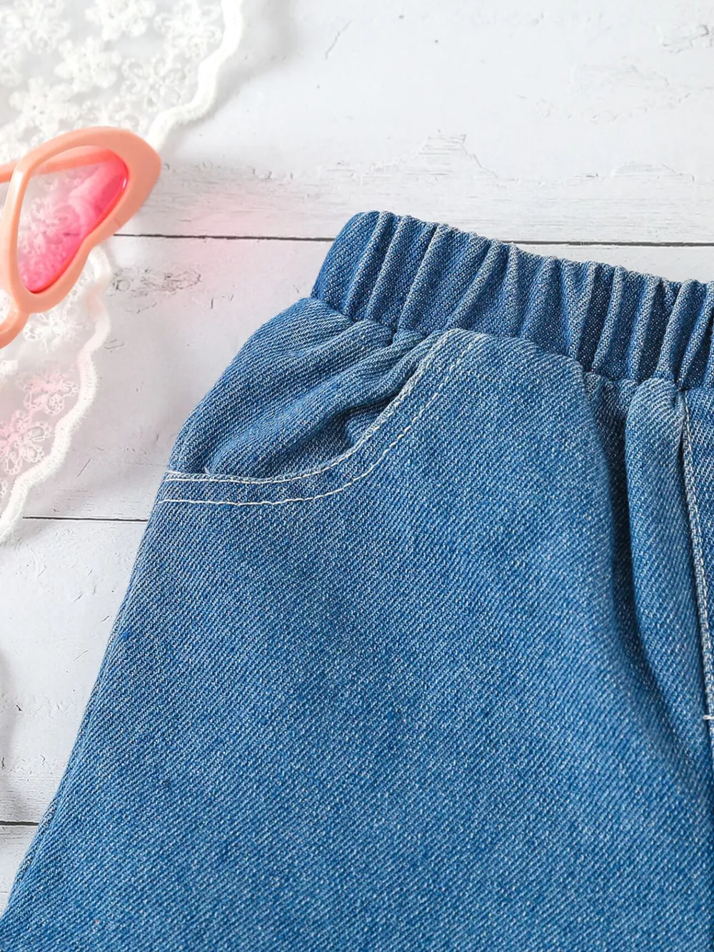 Children's Bowknot Decor Top & Ruffle Hem Denim Shorts Set, image 5