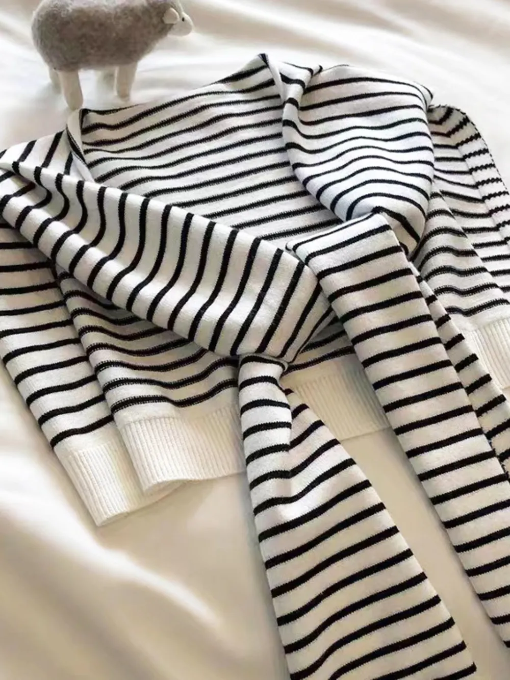 Striped Contrast Knit Wrap, image 6