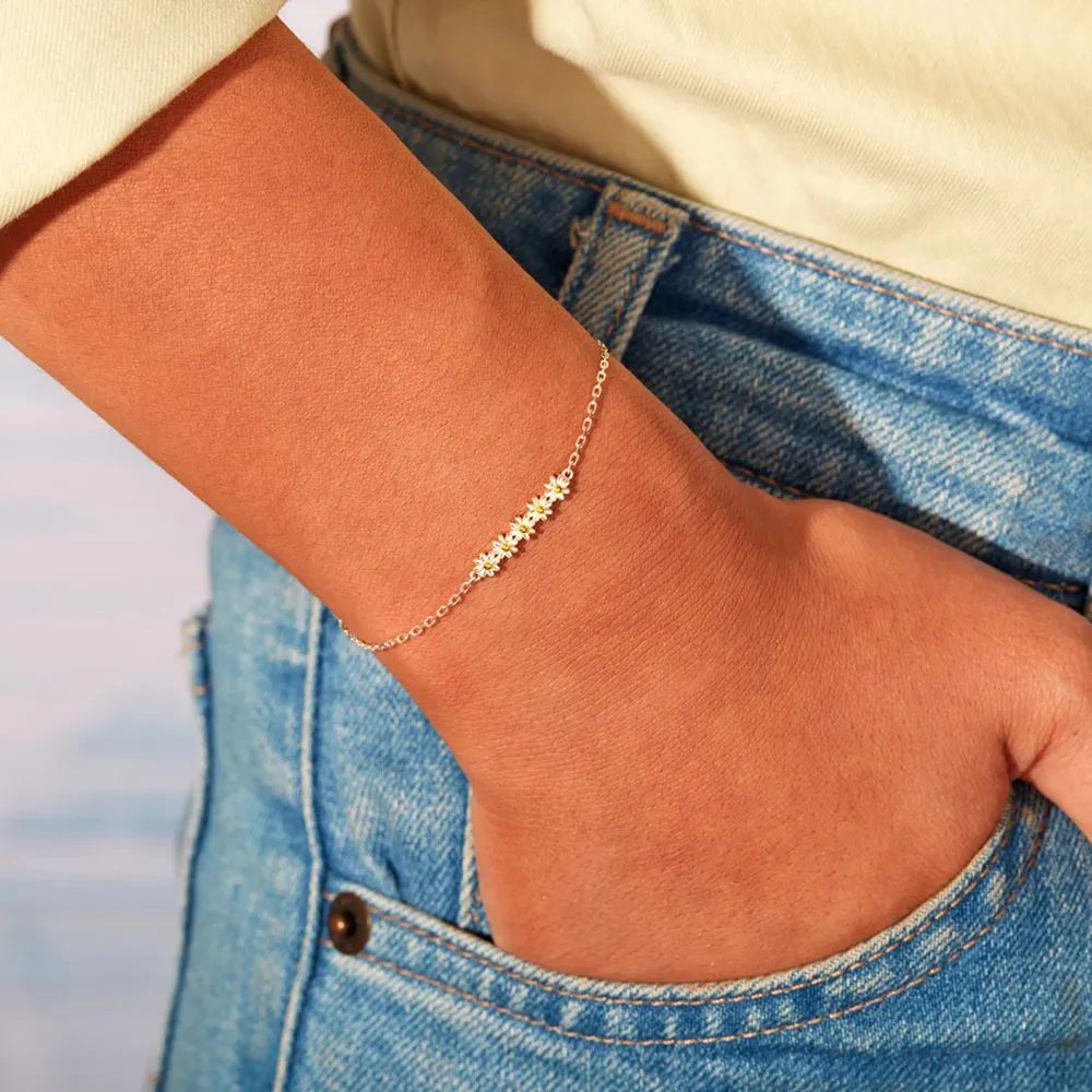 Daisy Shape Spring Ring Closure Bracelet, image 2