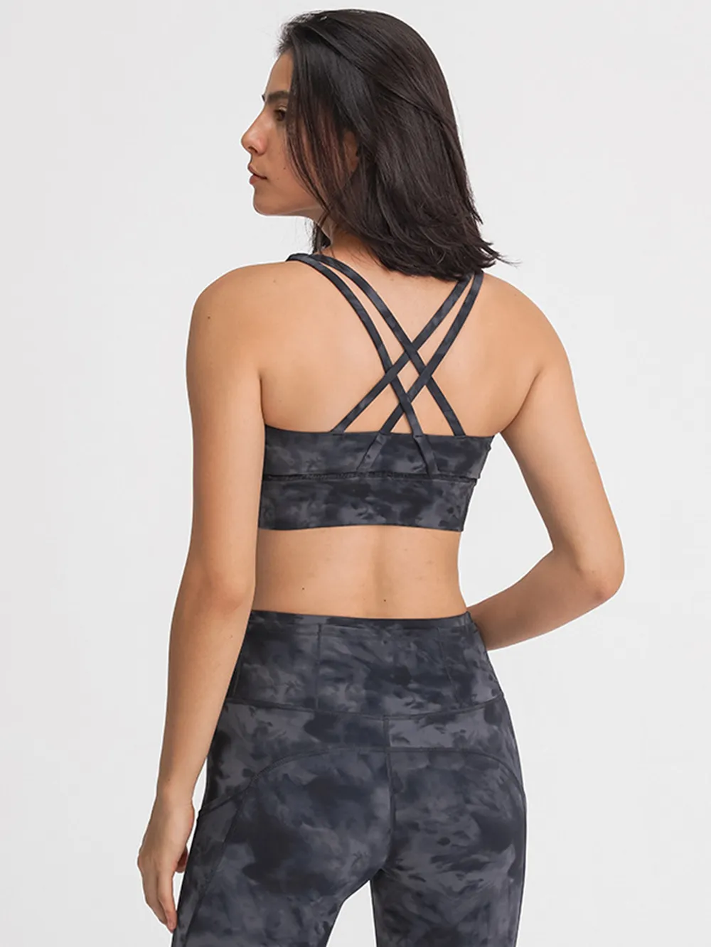Crisscross Scoop Neck Active Tank, image 31