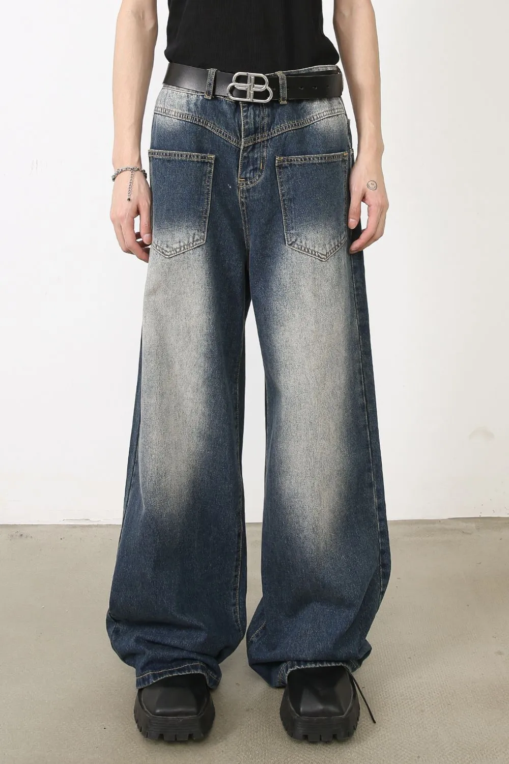 Men's Washed Wide Leg Jeans with Front Patch Pockets