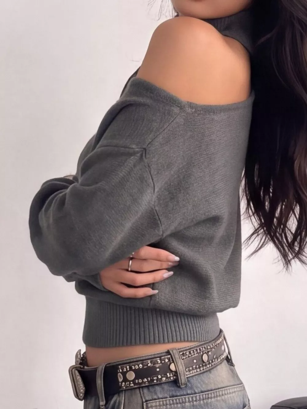 Cold-Shoulder Dropped Shoulder Sweater, image 5