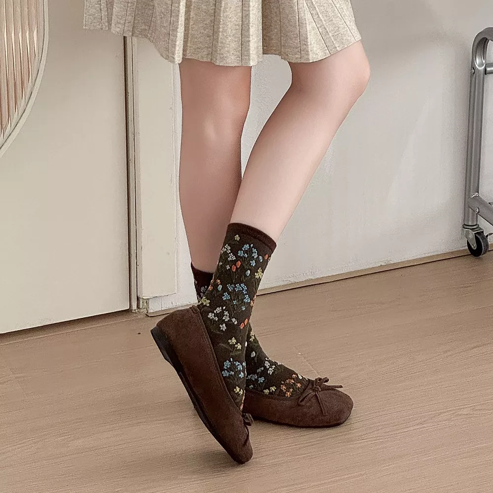 5 Pair Vintage Floral Embroidered Crew Socks, image 17