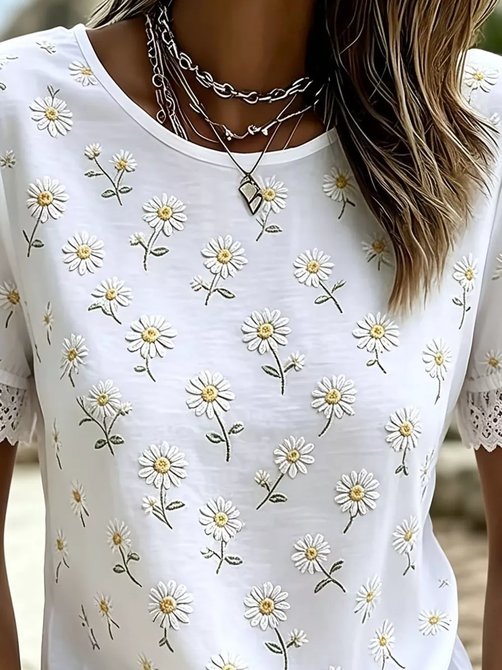 Plus Size Daisy Lace Detail Puff Sleeve T-Shirt, image 2