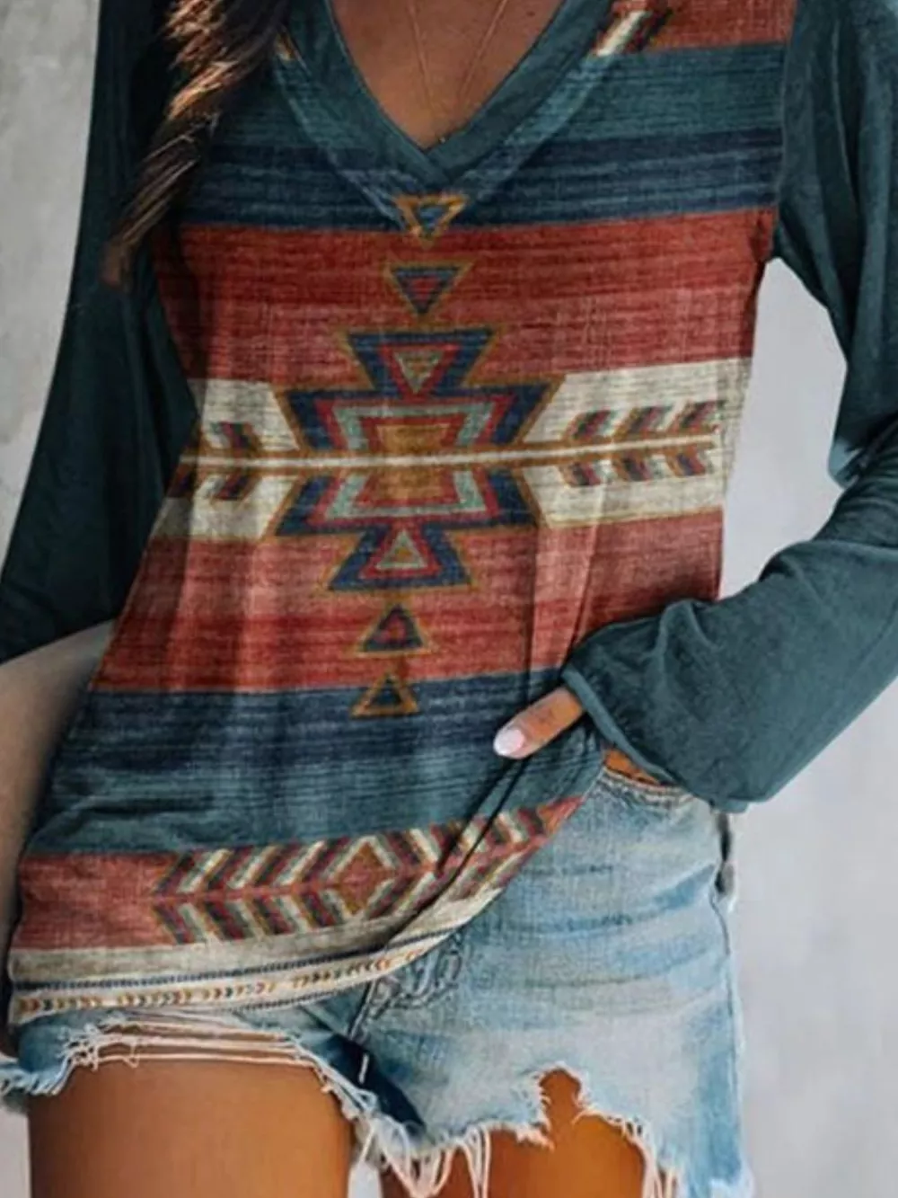 Full Size Geometric V-Neck Long Sleeve T-Shirt Plus Size, image 14