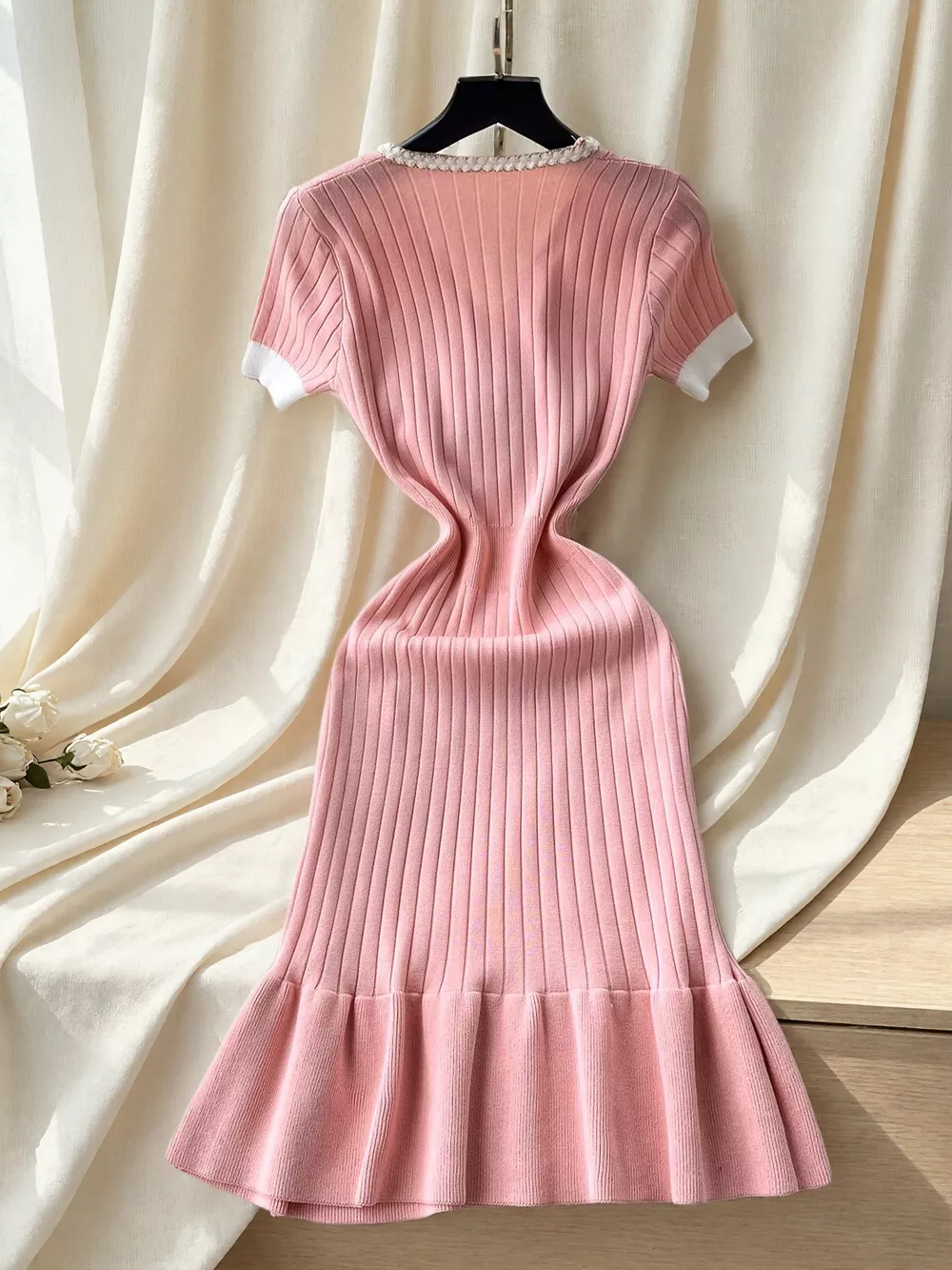 Ruffled Hem V-Neck Ribbed Knit Dress, image 4