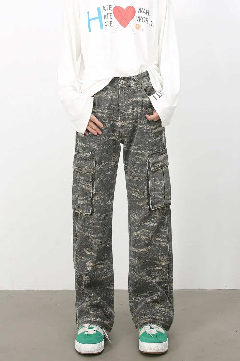 Men's Baggy Jeans with Cargo Pockets