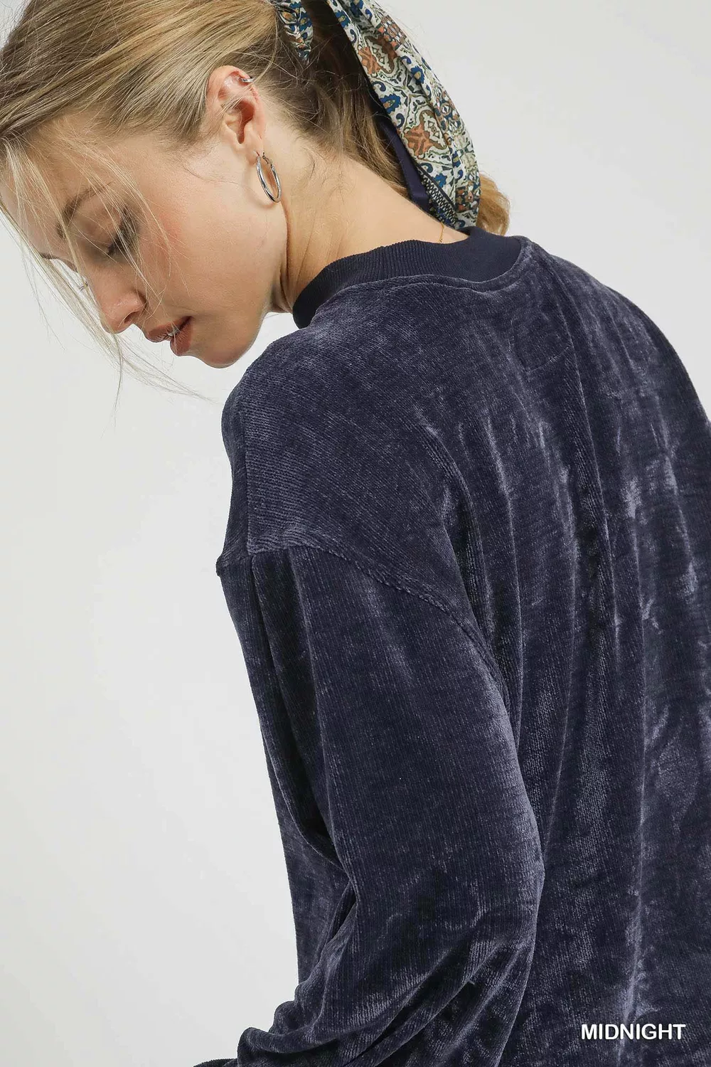 Velour Crewneck Balloon Sleeve Sweatshirt, image 3
