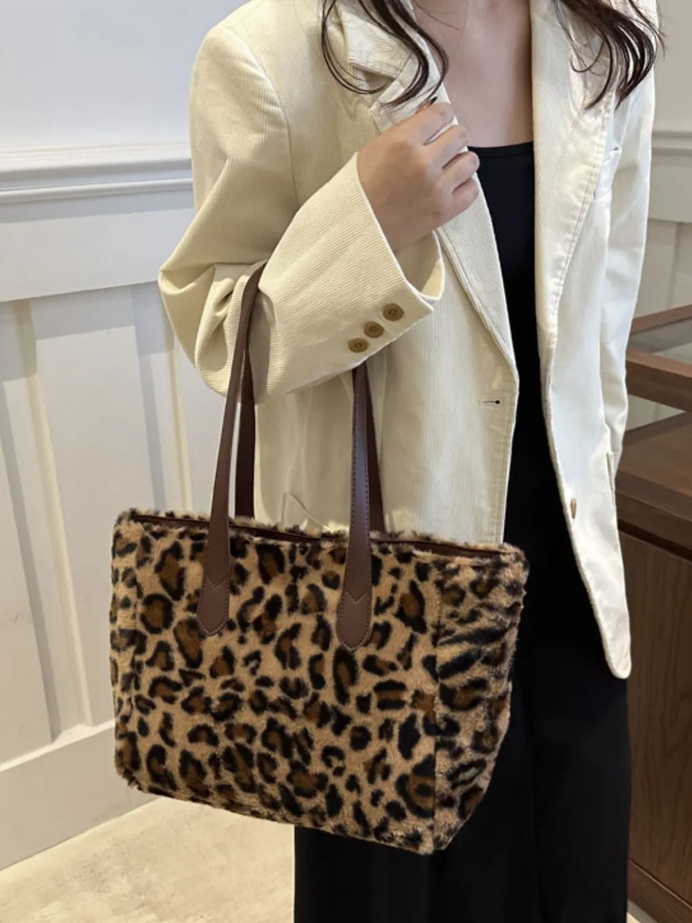 Leopard Fluff Tote Bag, image 9