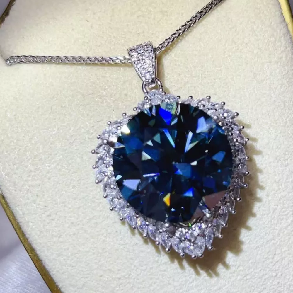 20 Carat Moissanite 925 Sterling Silver Pendant Necklace