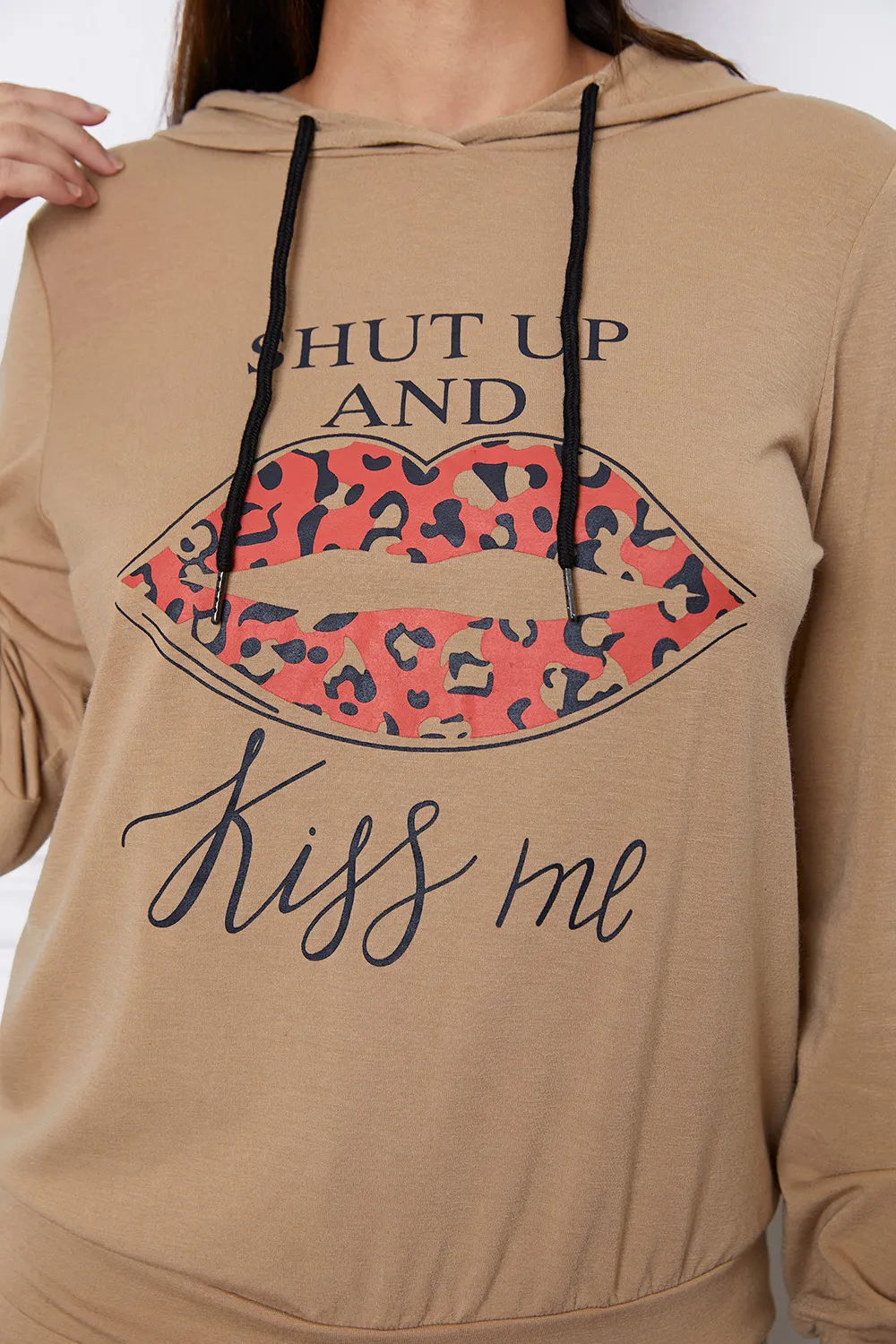 SHUT UP AND KISS ME Lip Graphic Hooded Top and Drawstring Pants Set, image 10
