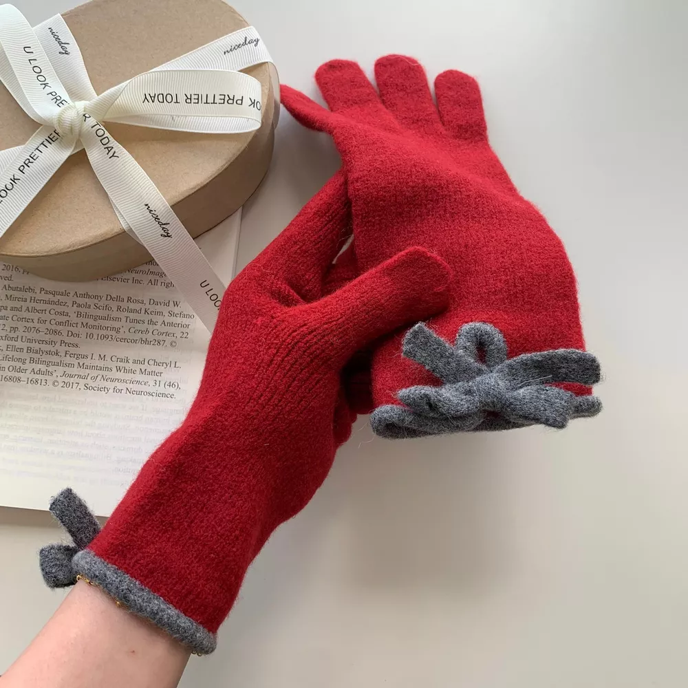 Bow-Decorated Knit Gloves, image 3