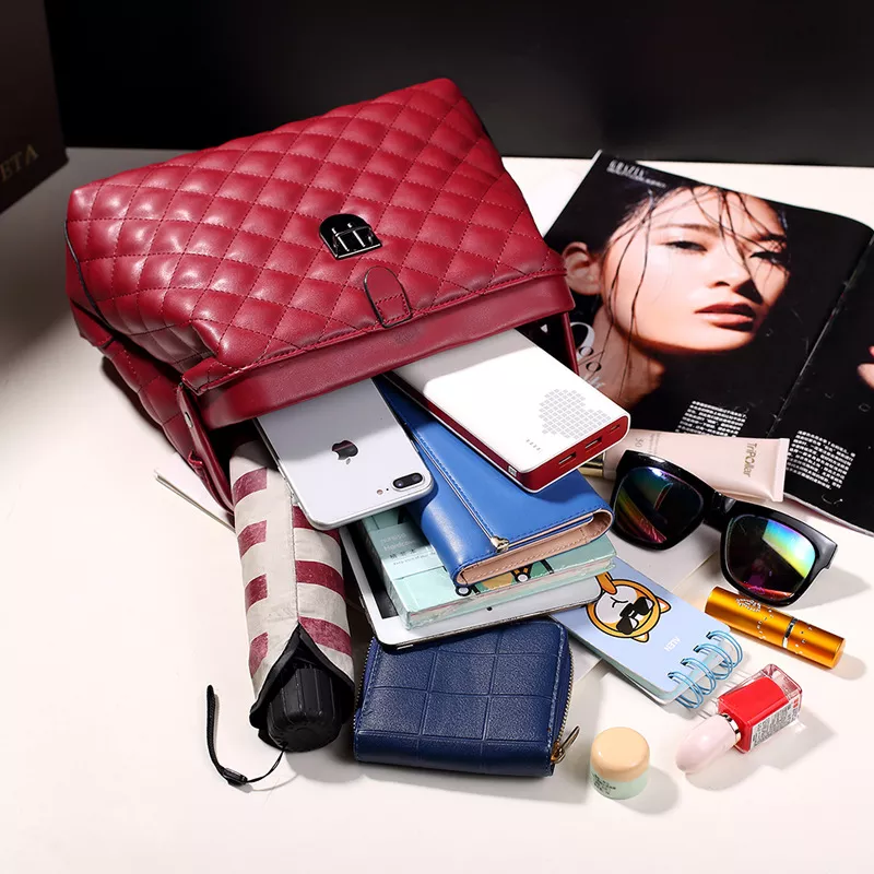 Quilted Handbag with Metal Clasp, image 2