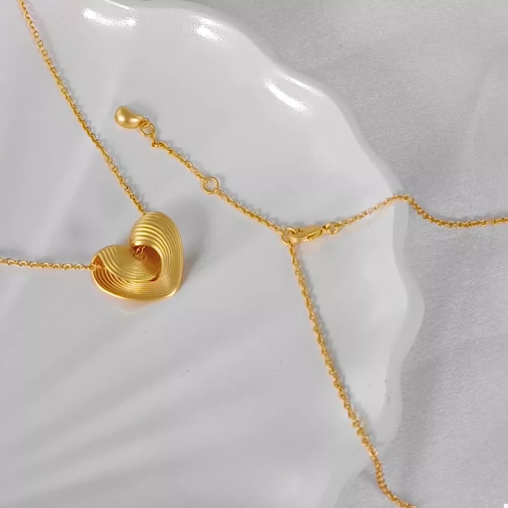 18K Gold-Plated Heart Pendant Necklace, image 3