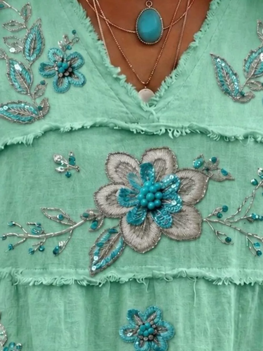 Full Size Floral Raw Hem V-Neck Blouse Plus Size, image 4