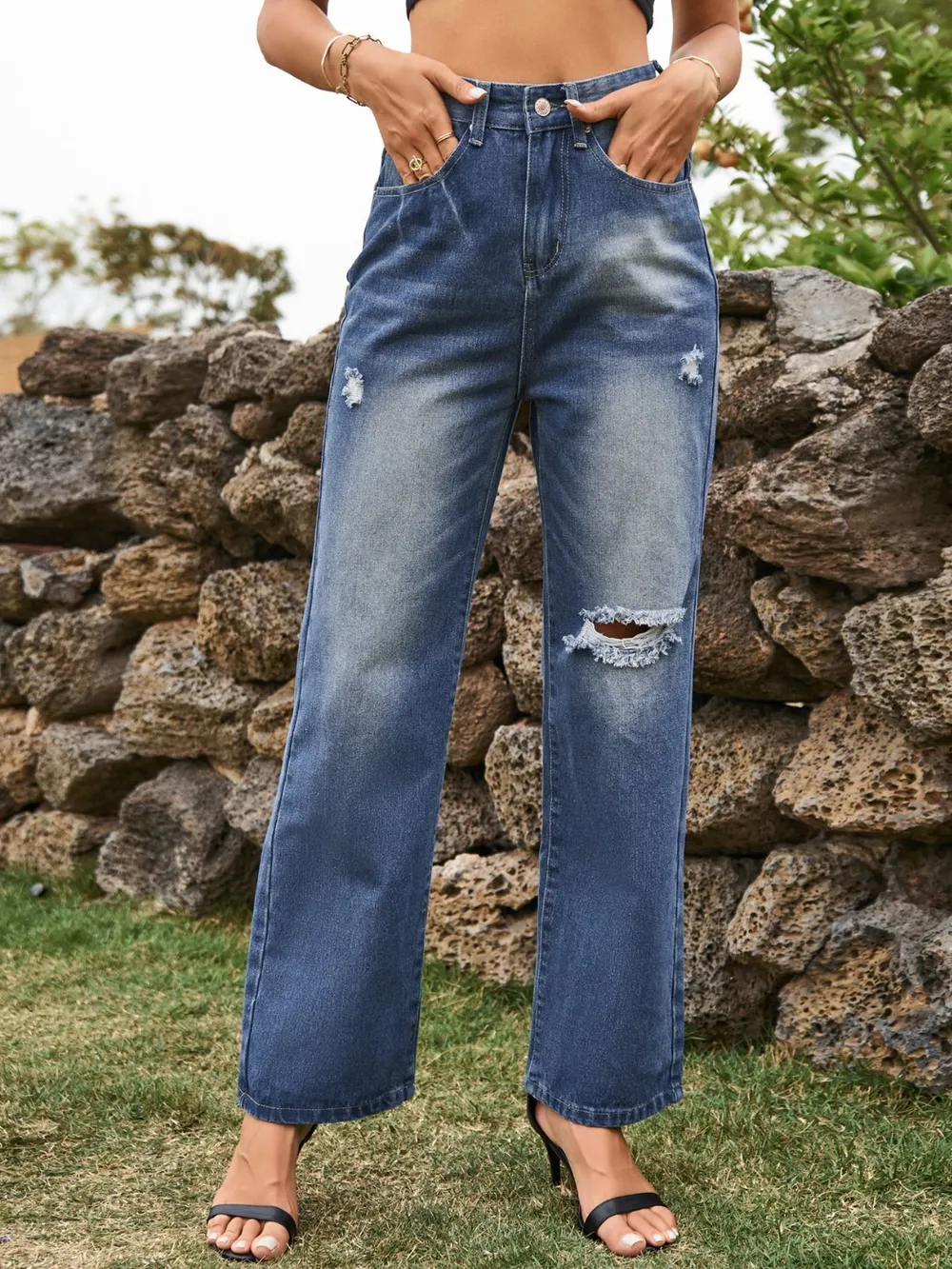 Distressed Jeans with Pockets, image 2