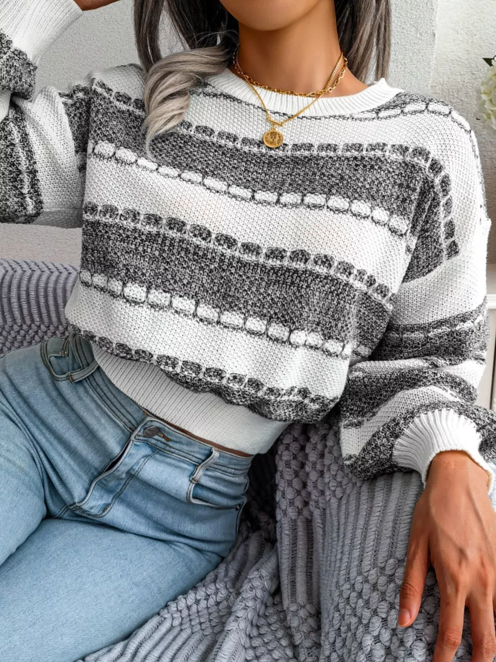 Color Block Round Neck Cropped Sweater, image 7