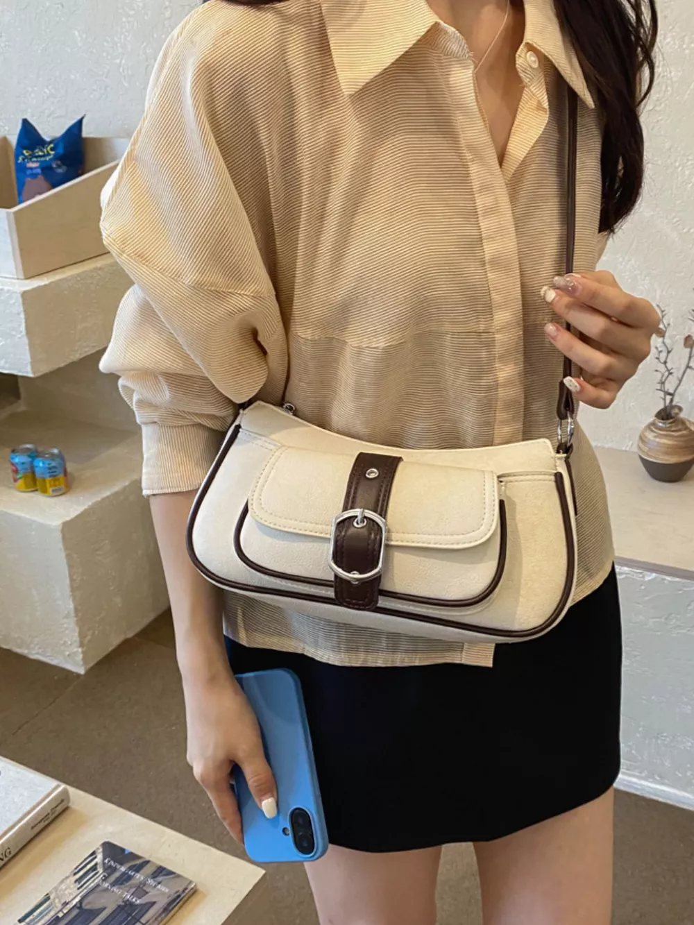 Vintage Buckle Detail Crossbody Bag, image 4