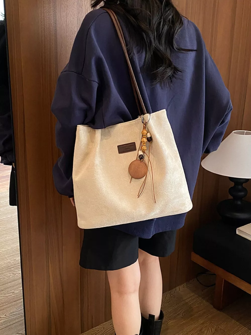 Decorative Wooden Pendant Shoulder Bag, image 4