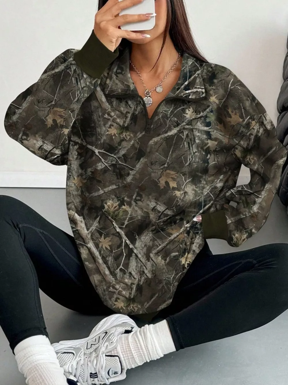 Quarter-Zip Printed Sweatshirt with Ribbed Cuffs, image 9