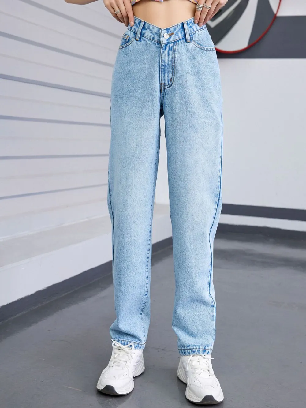 Straight Leg Jeans with Pockets, image 3