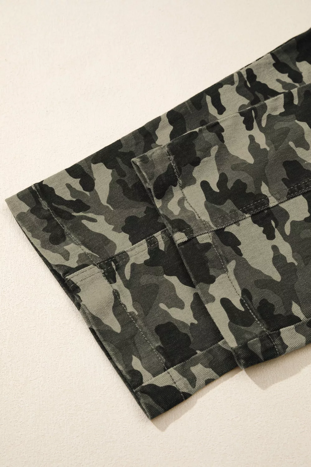 Camouflage Print Multi Pocketed Womens Denim Pants, image 8