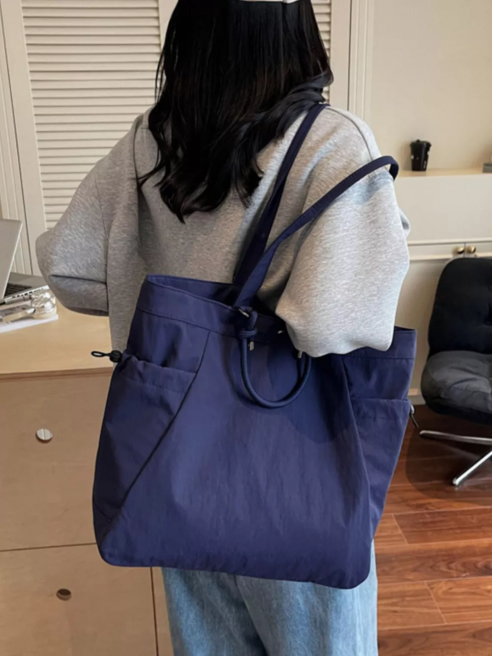 Nylon Lightweight Large Capacity Shoulder Bag, image 6