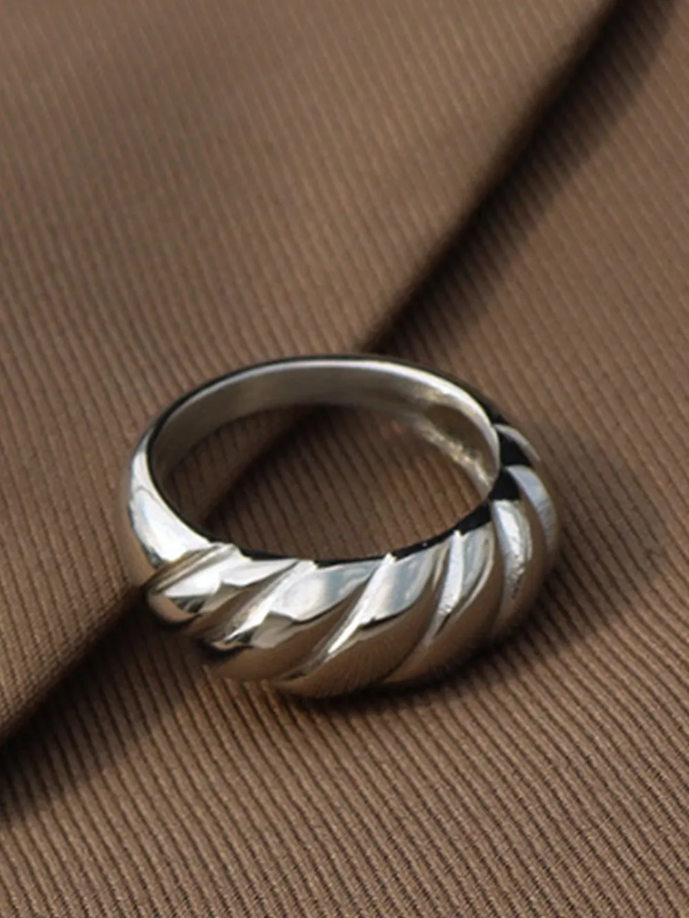 Ribbed Titanium Steel Ring, image 4