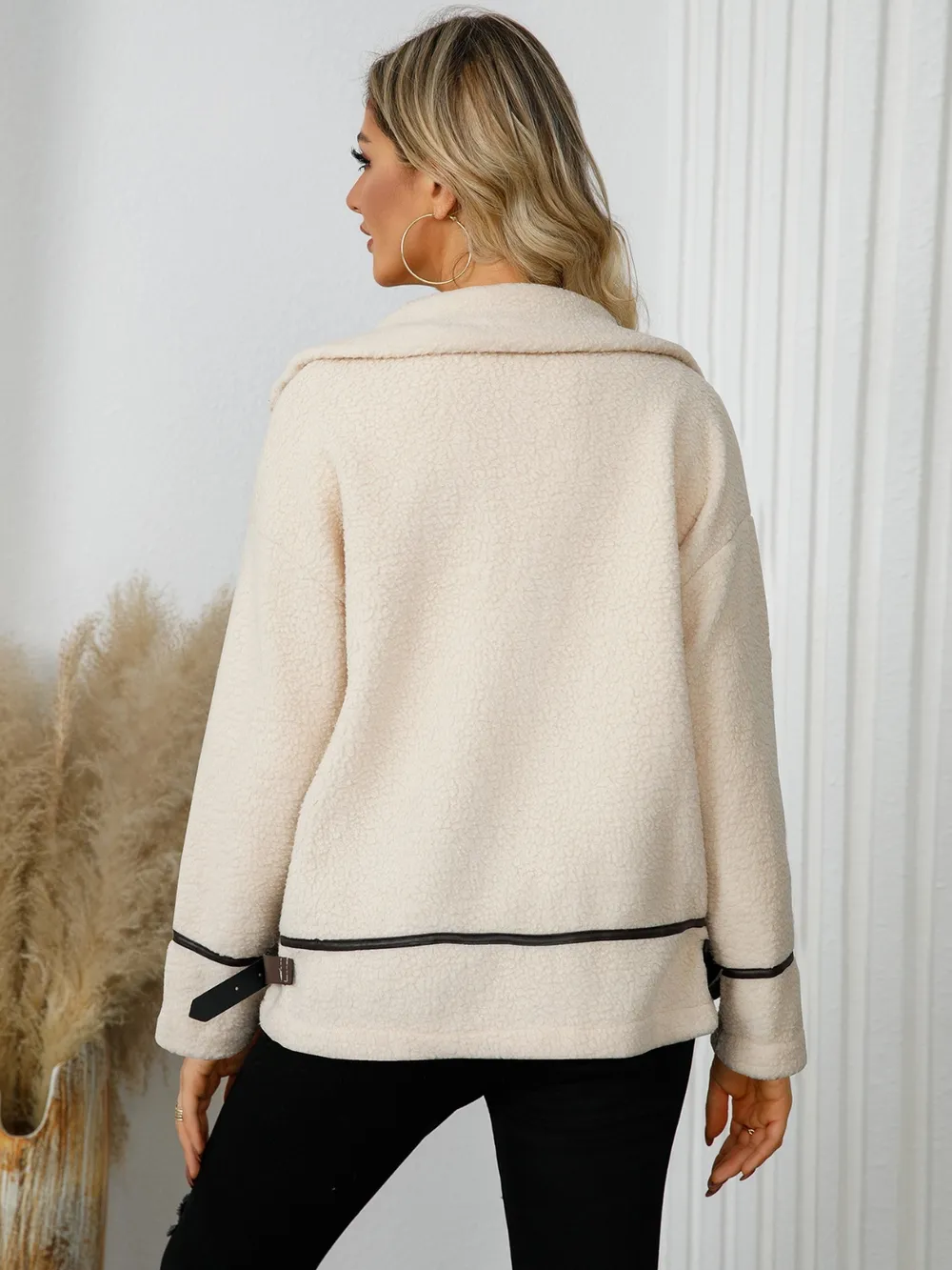 Pocketed Button Down Collared Neck Jacket, image 3