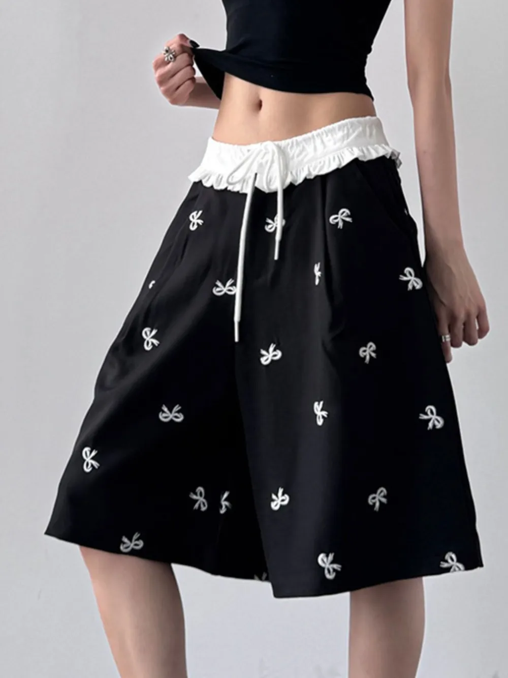 Bow Print Wide Leg Shorts with Contrast Ruffle Waistband, image 6