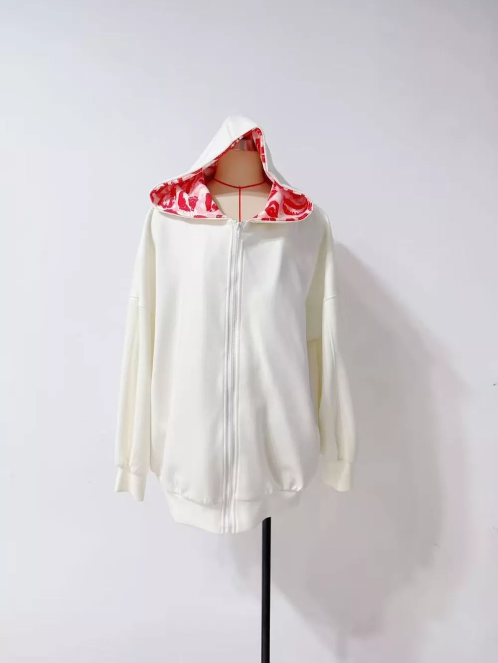 Zip Up Oversized Hoodie with Red Lips Print Detail, image 6