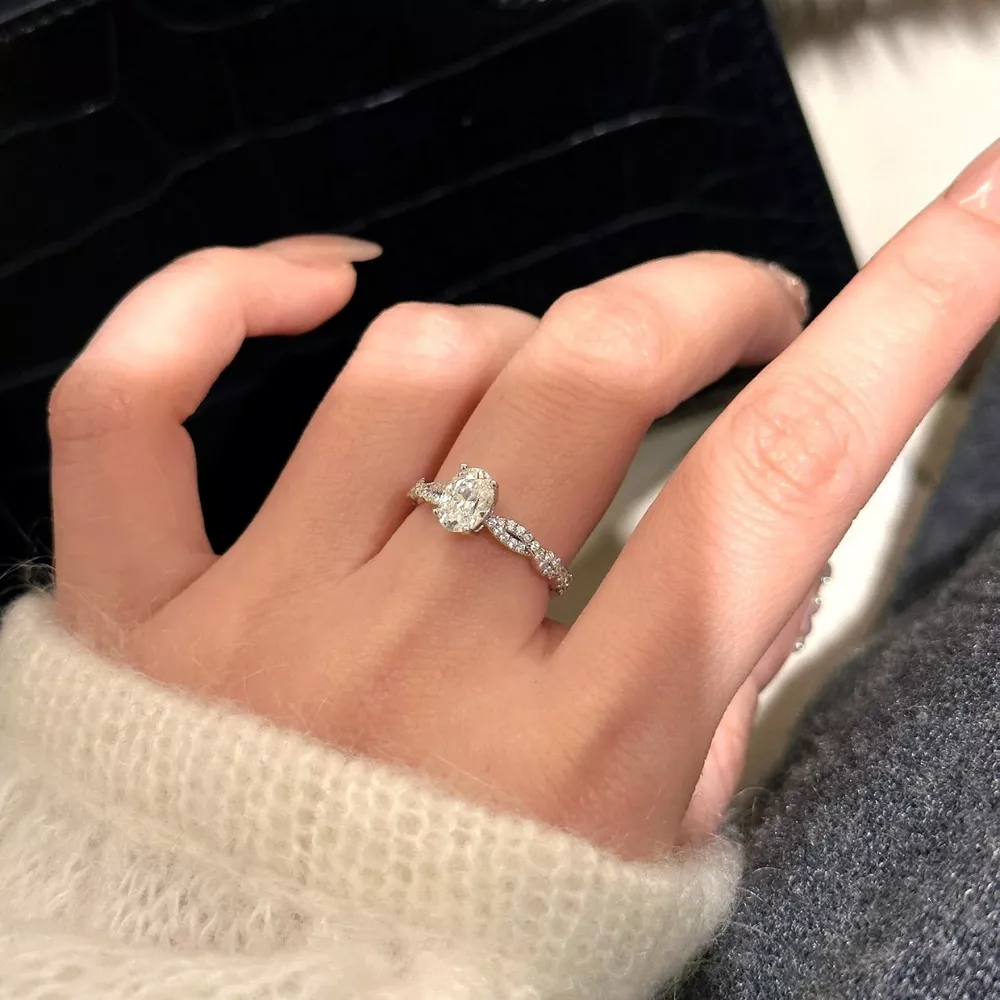 1 Carat Moissanite 925 Sterling Silver Oval Ring, image 2