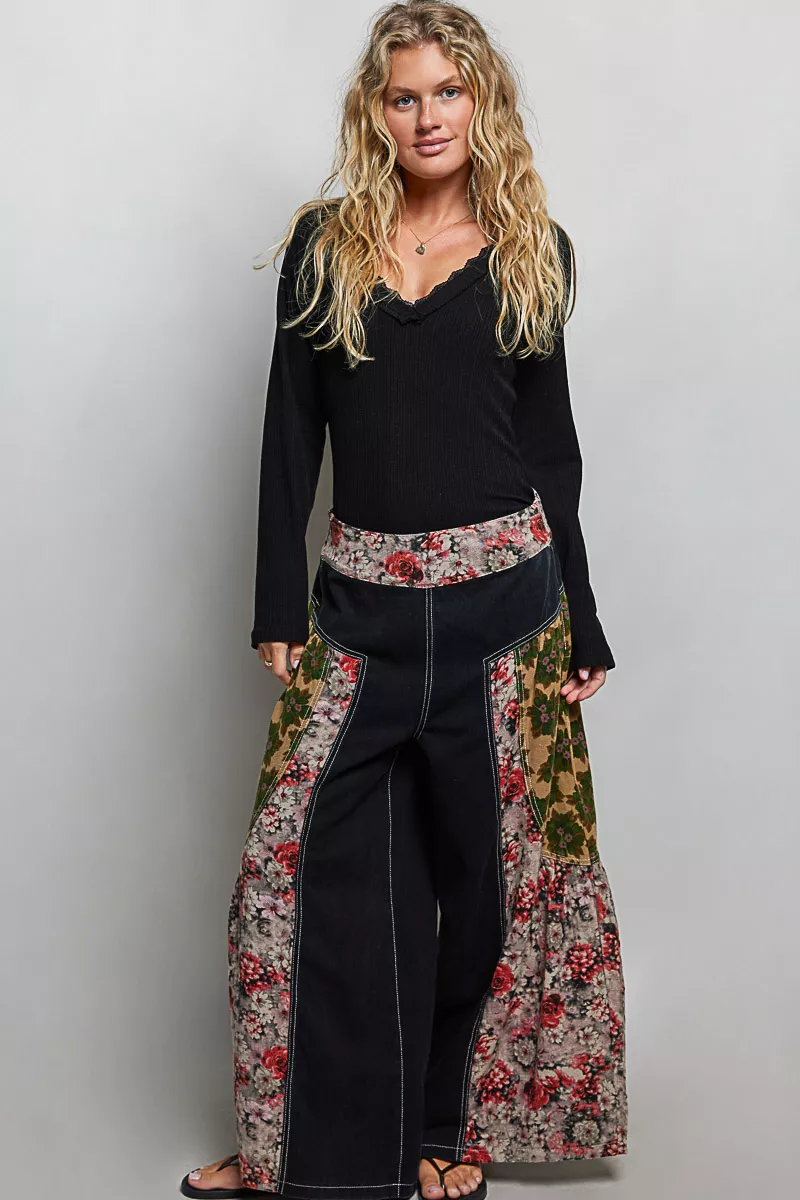 V-Neck Long Sleeve Ribbed Top with Lace-Accent Neckband, image 5