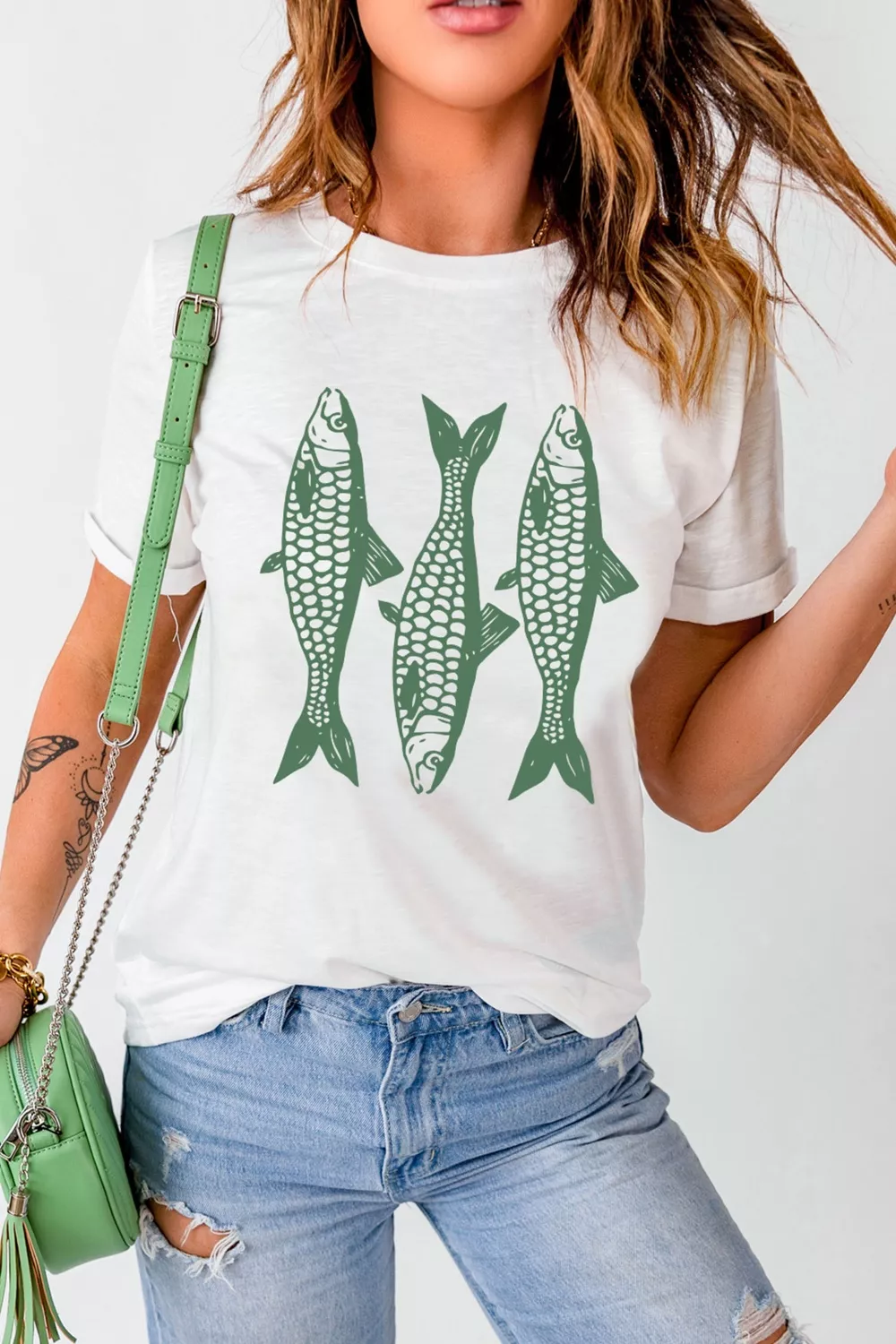 Full Size Unique Fish Graphic Casual Round Neck Tee Plus Size, image 2