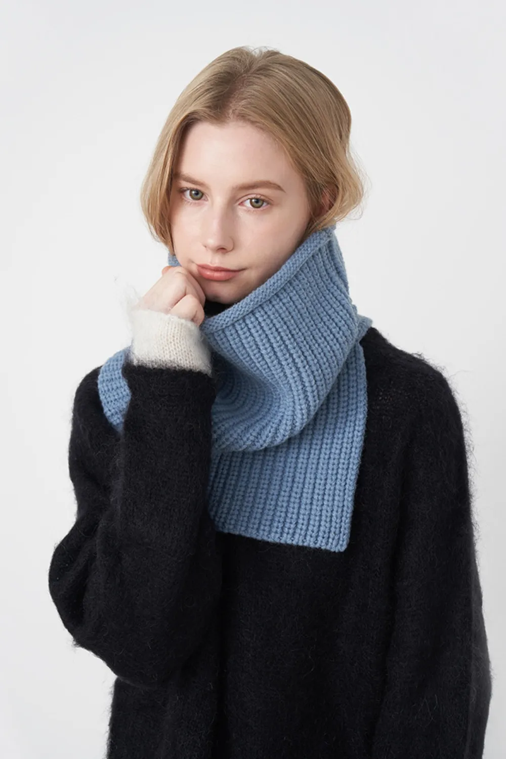 Slit Pullover Knit Scarf, image 4