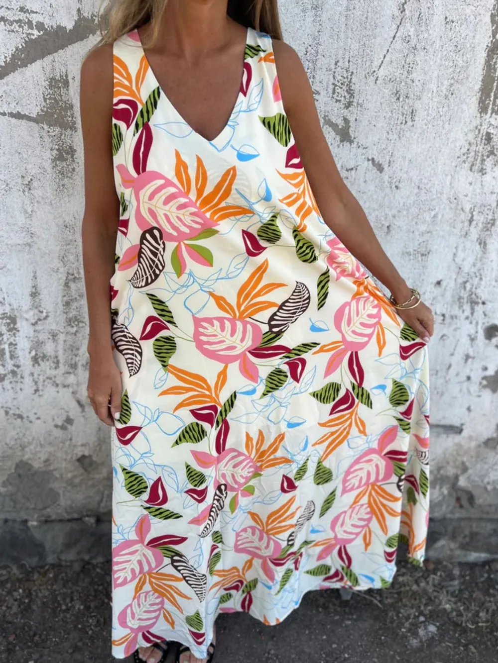 Full Size Printed V-Neck Sleeveless Dress Plus Size, image 15