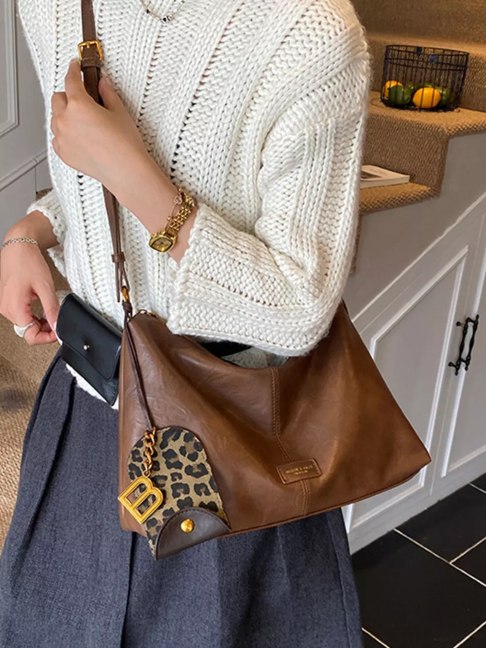 Leather Adjustable Strap Shoulder Bag, image 8