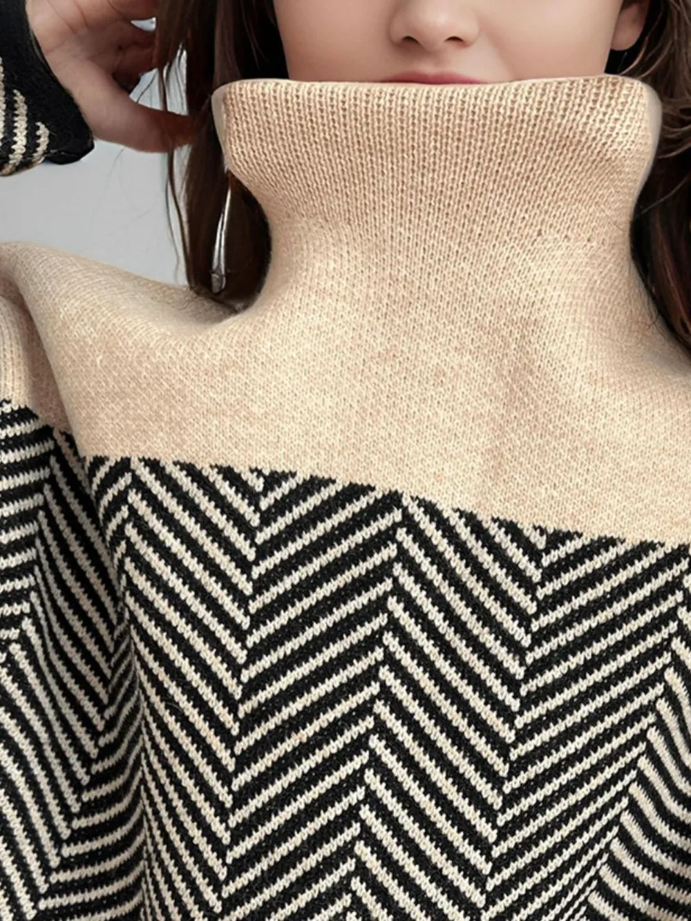 Contrast Turtleneck Long Sleeve Sweater, image 5