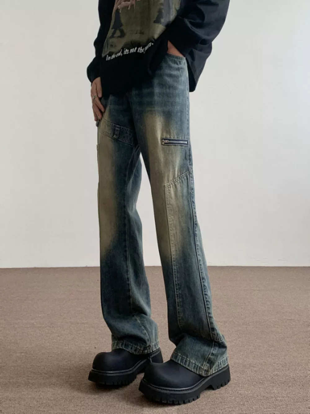 Men's Vintage Wash Flare Jeans, image 4
