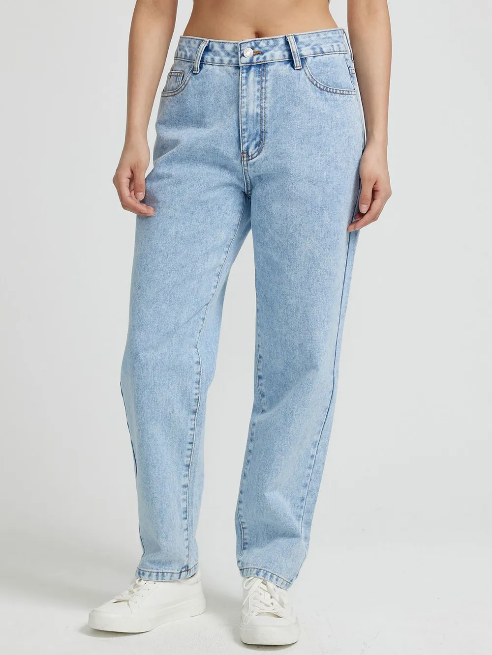 Pocketed Straight Leg Jeans, image 3