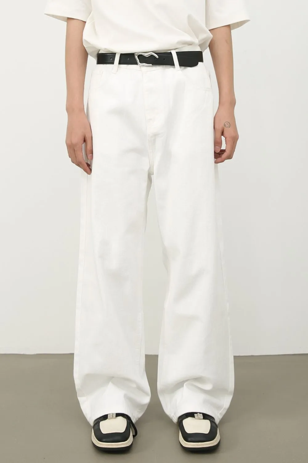Men's Wide Straight Leg Jeans, image 2