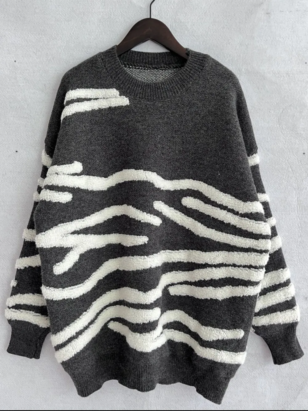 Contrast Round Neck Long Sleeve Sweater, image 18